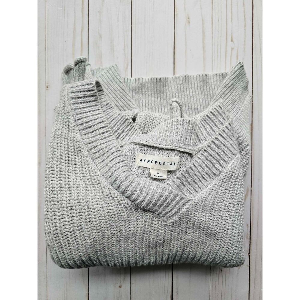Aéropostale Women’s M Gray Cropped Knit Sweater V-Neck 60% Cotton 40% Acrylic
